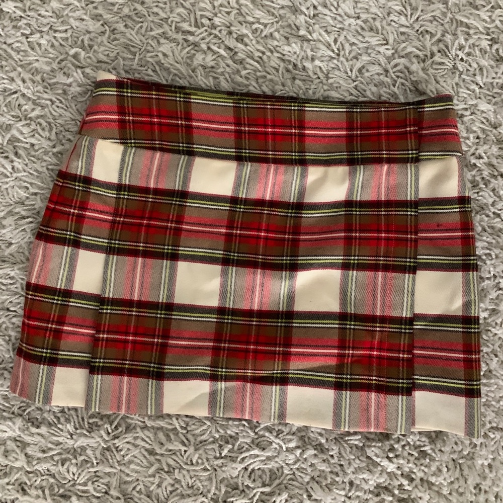 Burberry red plaid skirt